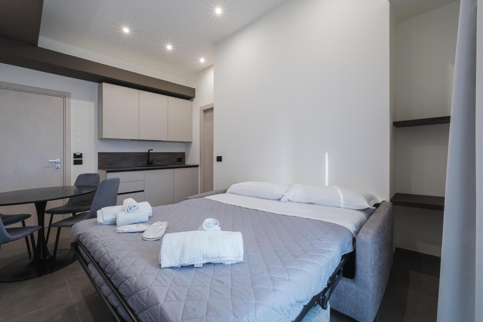 Residence Goldoni6 Suite Apartment Rimini Bagian luar foto