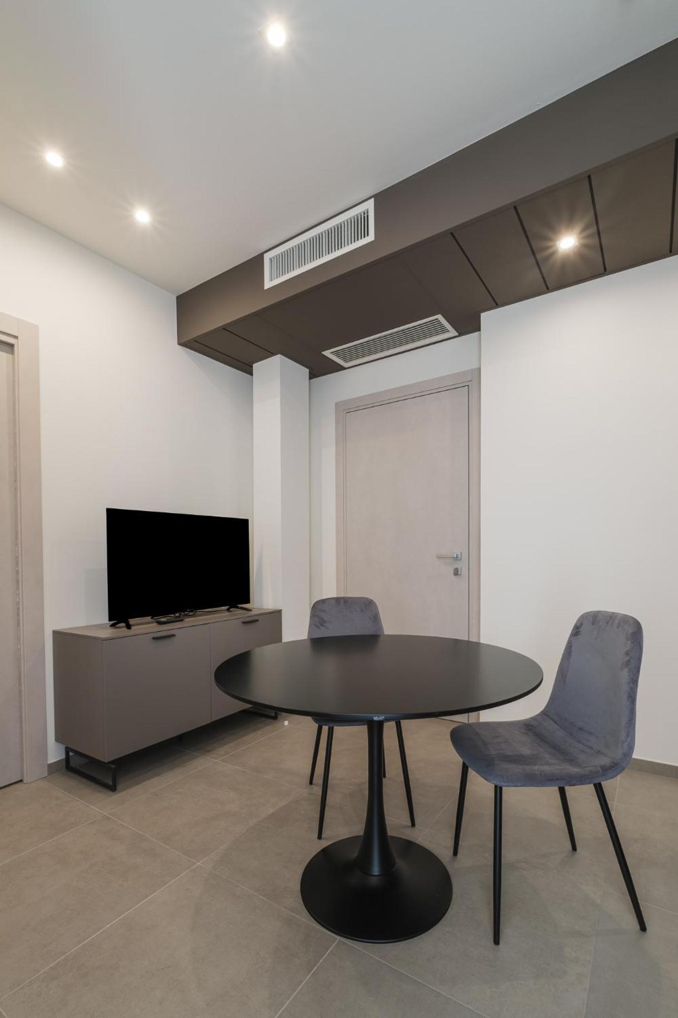 Residence Goldoni6 Suite Apartment Rimini Bagian luar foto
