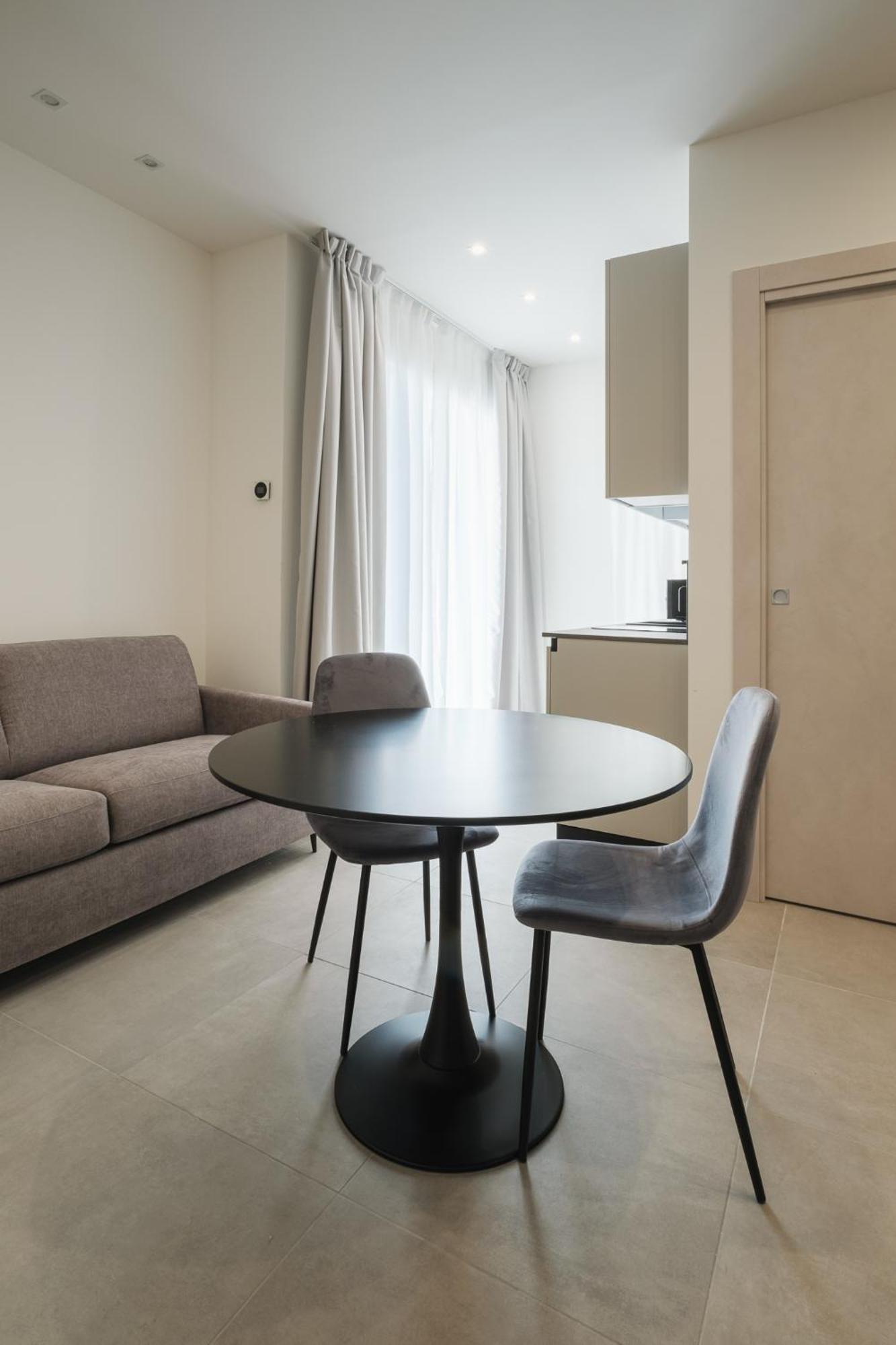 Residence Goldoni6 Suite Apartment Rimini Bagian luar foto