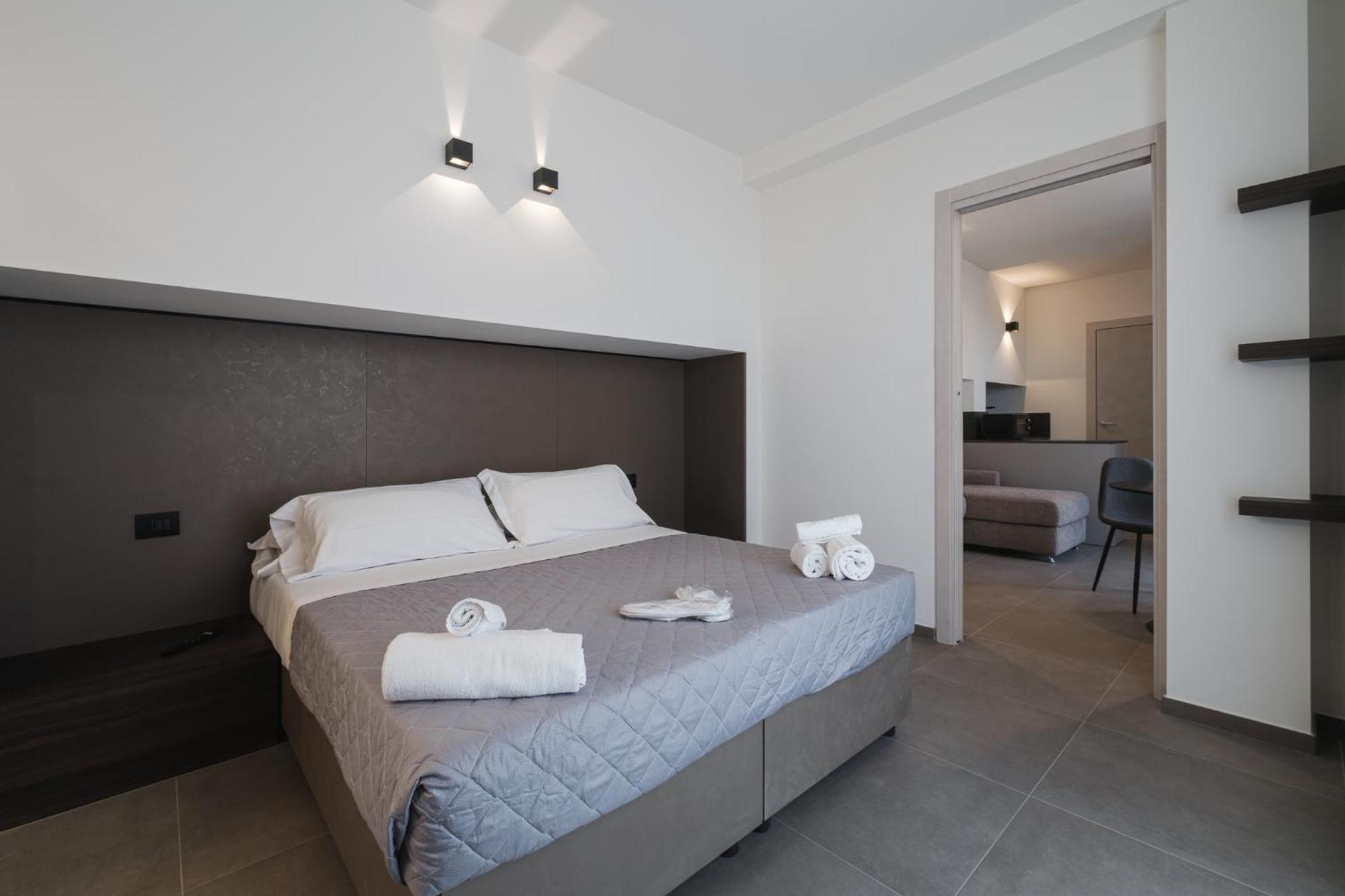 Residence Goldoni6 Suite Apartment Rimini Bagian luar foto