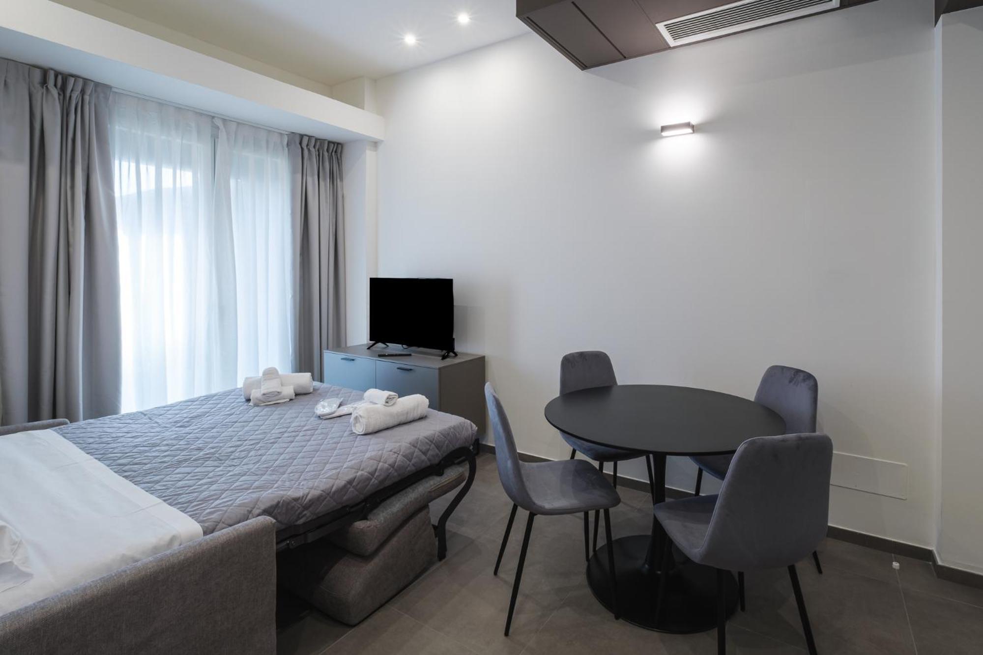 Residence Goldoni6 Suite Apartment Rimini Bagian luar foto