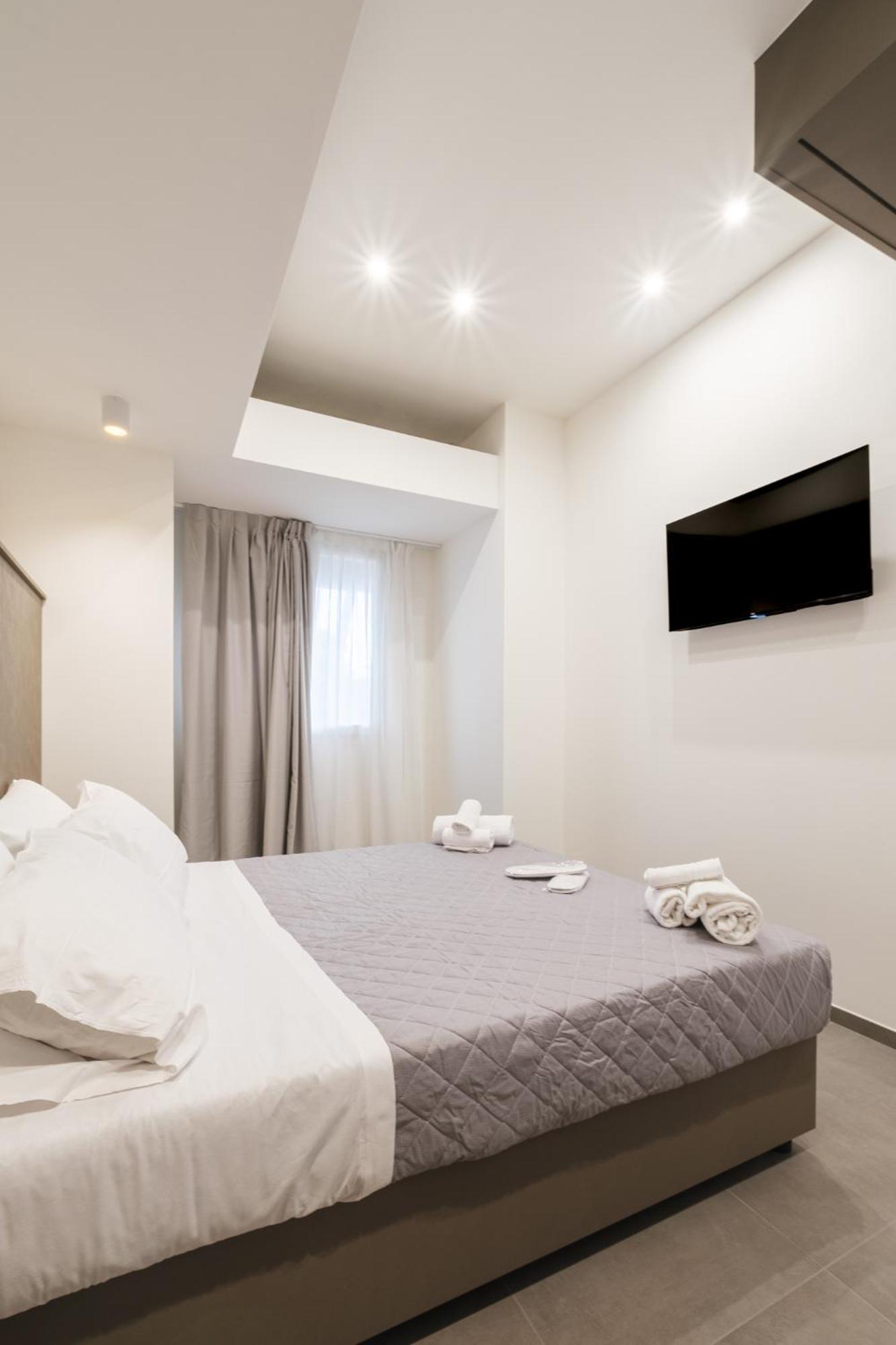 Residence Goldoni6 Suite Apartment Rimini Bagian luar foto