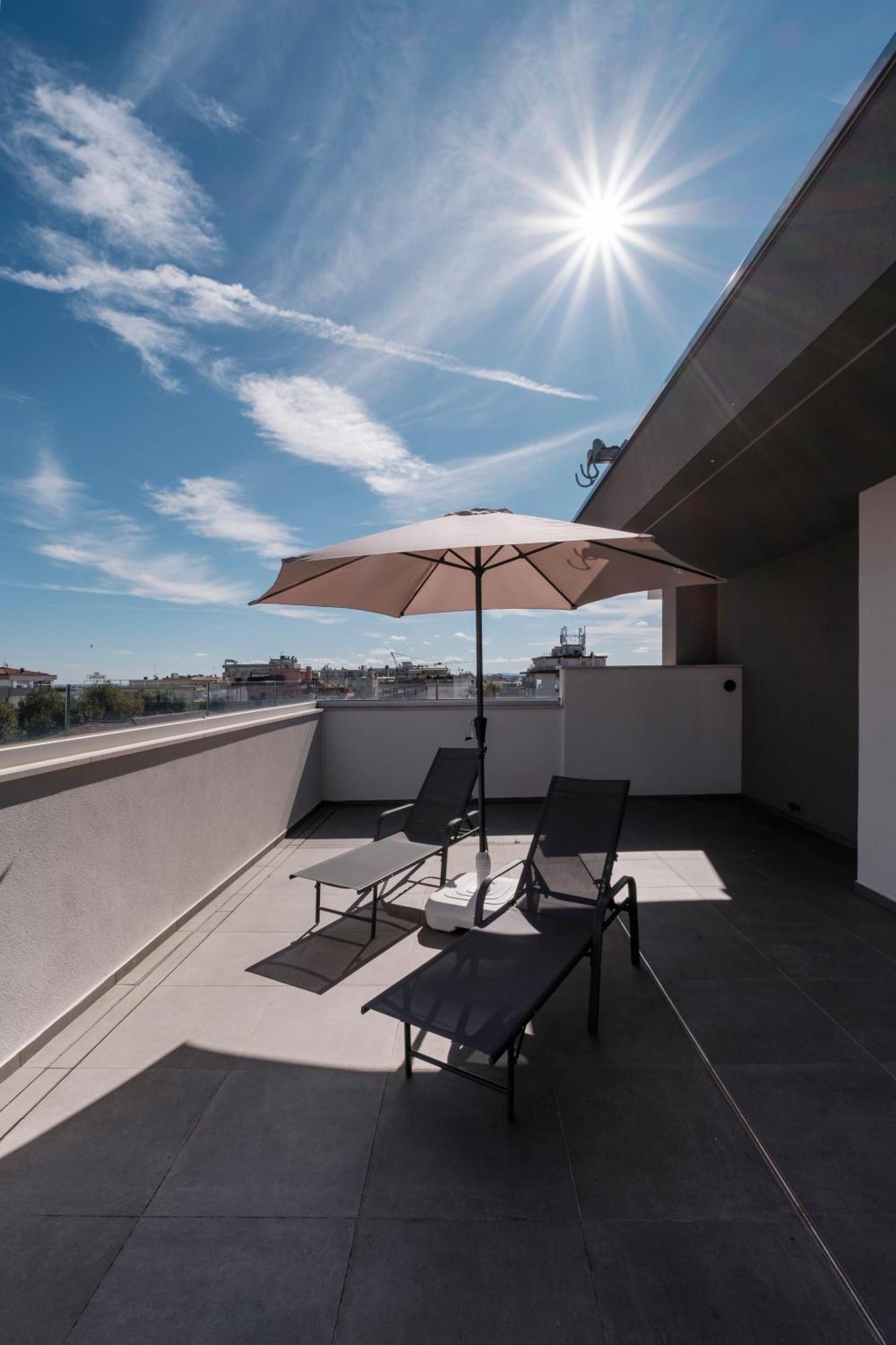 Residence Goldoni6 Suite Apartment Rimini Bagian luar foto