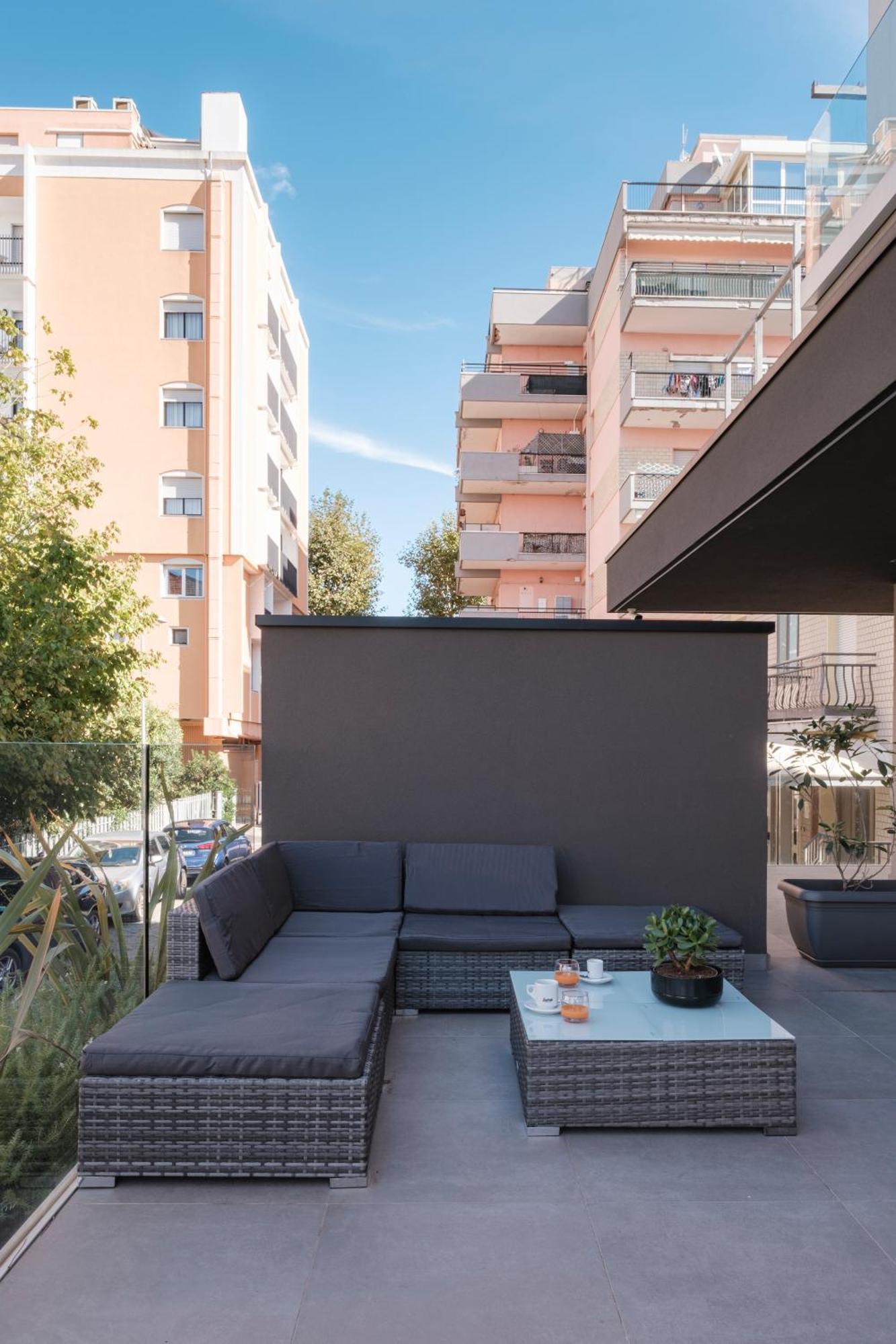 Residence Goldoni6 Suite Apartment Rimini Bagian luar foto